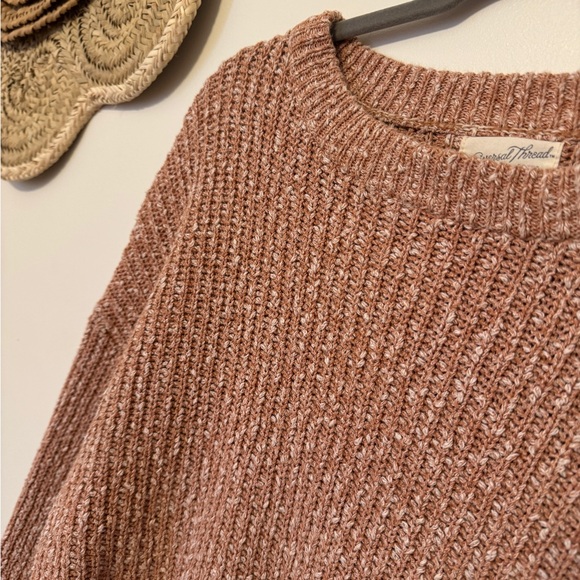 Universal Thread Pink + White Grainy Pull Over Sweater Size Medium - Picture 6 of 6